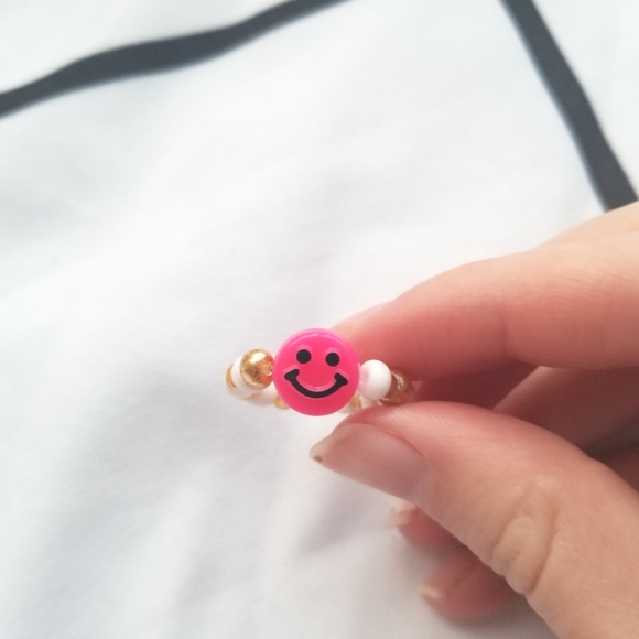 Preppy Smiley Face Ring - Picture 2 of 3